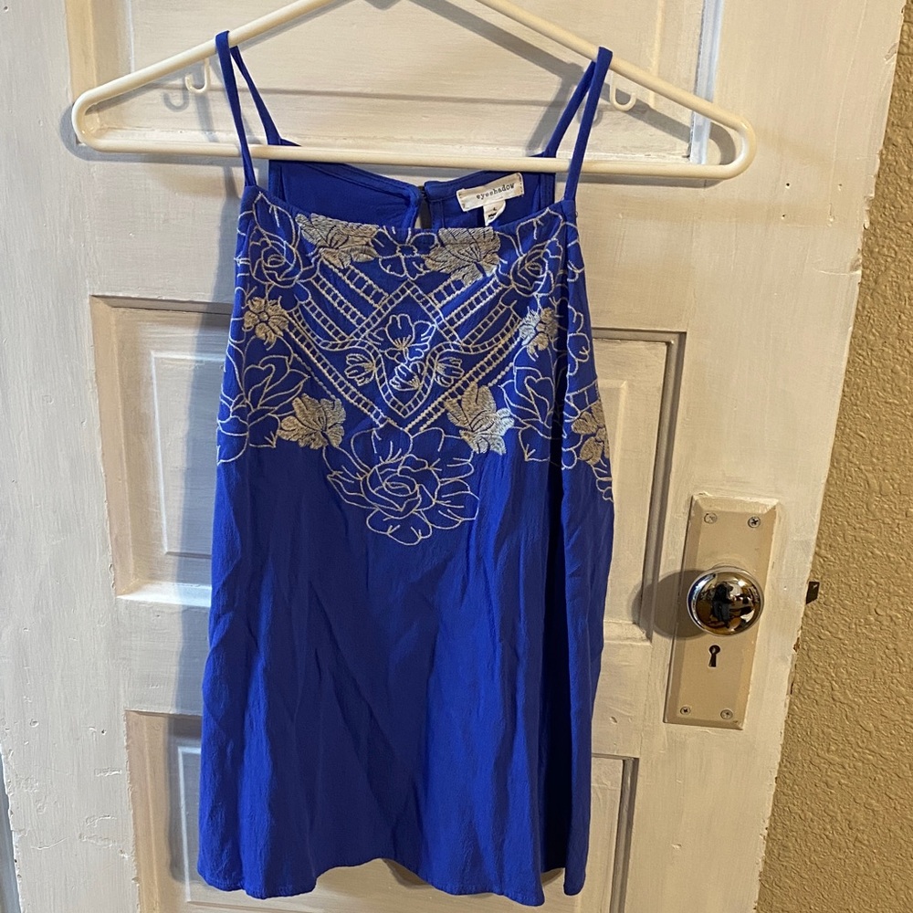 Eyeshadow Blue Tank Top with White Floral Embroidery
